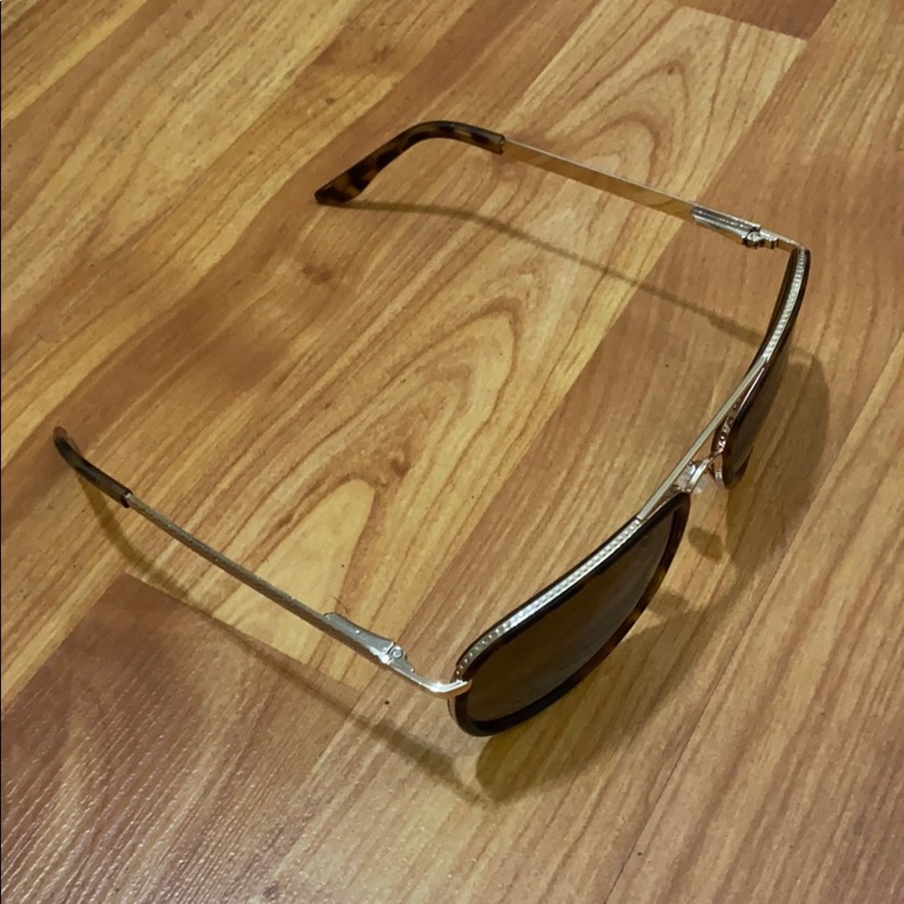 Vintage Tortoise Sunglasses - Picture 8 of 9